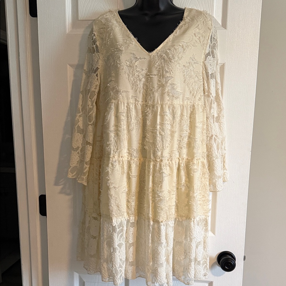 Lace Tiered V-Neck Women’s Dress in Cream